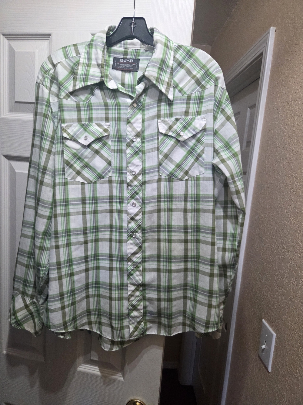 Men's Green Plaid Button-Down Western Pearl Snap Shirt